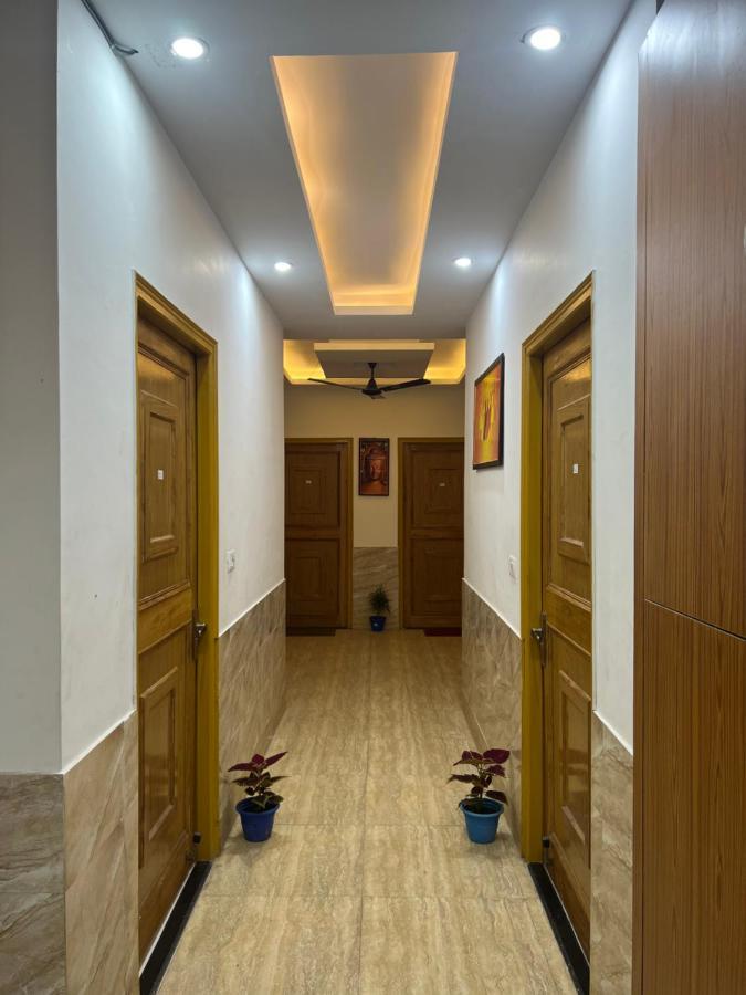רישיקש Shanti Hostel And Garden Cafe מראה חיצוני תמונה