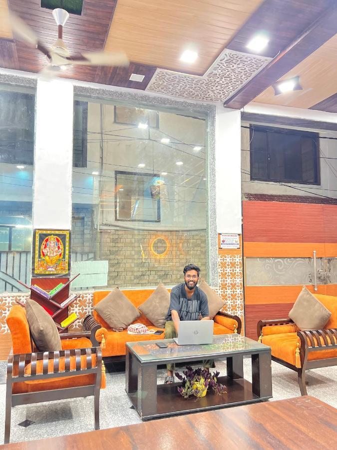 רישיקש Shanti Hostel And Garden Cafe מראה חיצוני תמונה