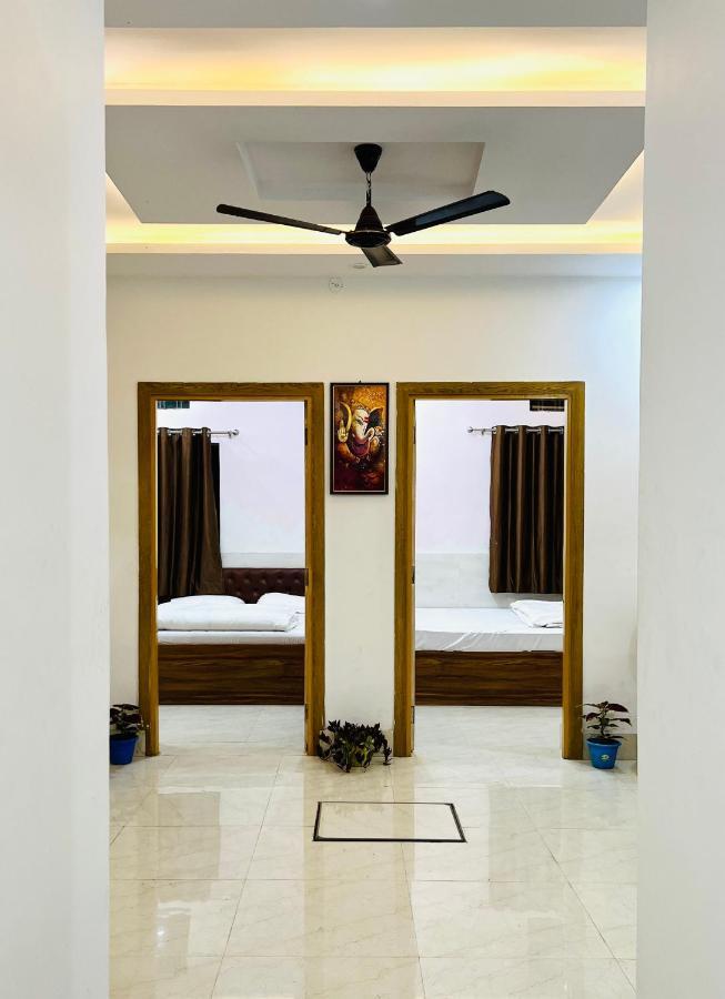 רישיקש Shanti Hostel And Garden Cafe מראה חיצוני תמונה